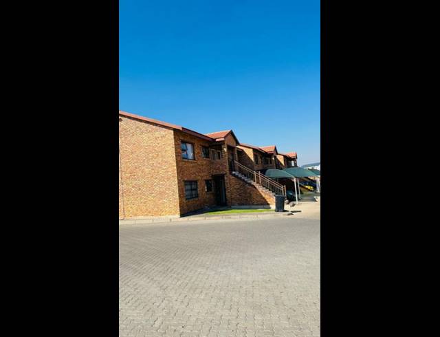 2 BEDROOM APARTMENT FOR SALE IN WITFIELD